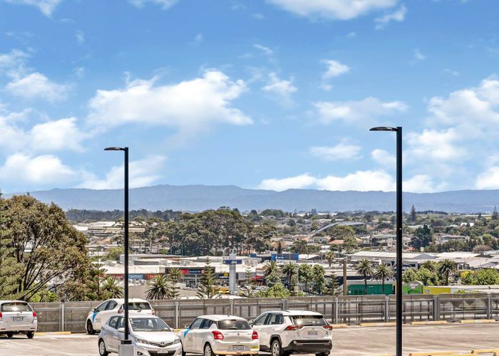  at 601/17 Amersham Way, Manukau, Manukau City, Auckland