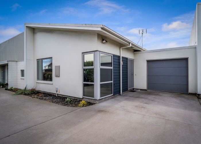  at 2/71 Corsair Drive, Wigram, Christchurch