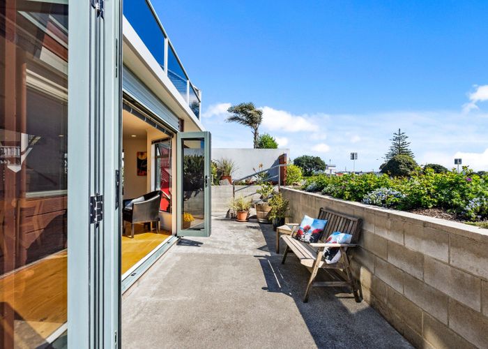  at 2 North Terrace, Westshore, Napier, Hawke's Bay