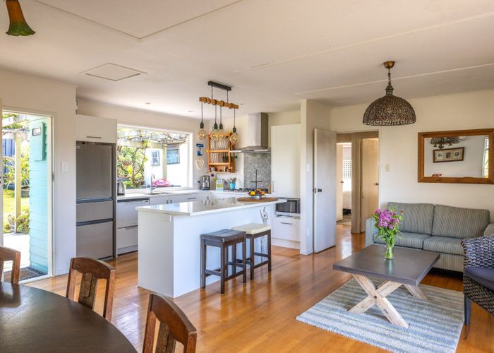  at 4 Mitchell Road, Surfdale, Waiheke Island, Auckland