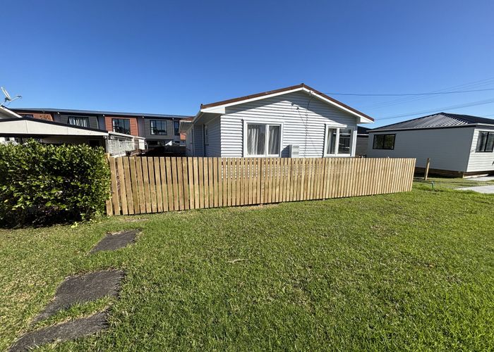  at 16 Hikurangi Street, Te Atatu Peninsula, Waitakere City, Auckland