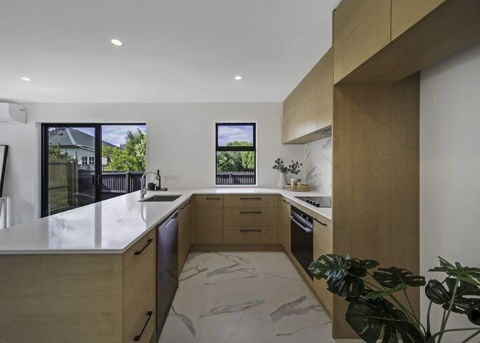  at 2/14 Croydon Street, Sydenham, Christchurch City, Canterbury