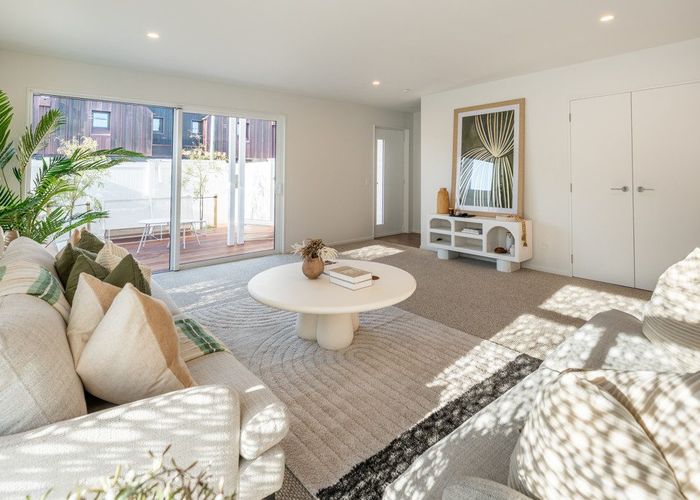  at 1/92 Holly Road, St. Albans, Christchurch City, Canterbury