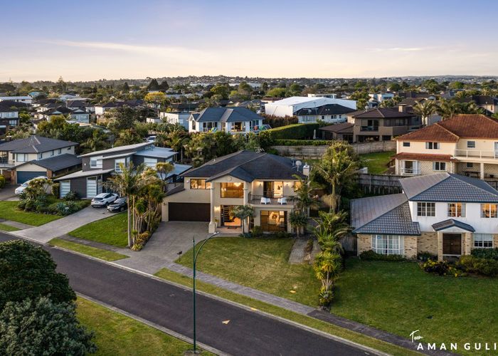 at 8 Waikura Drive, Te Atatu Peninsula, Auckland