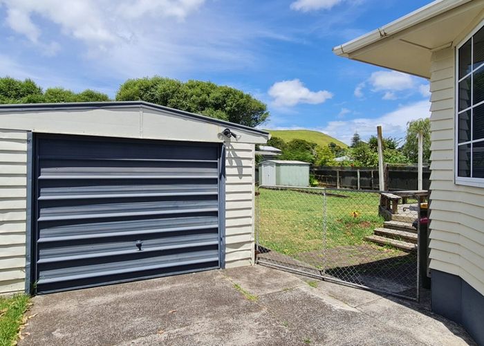  at 13 Wallace Road, Mangere Bridge, Auckland