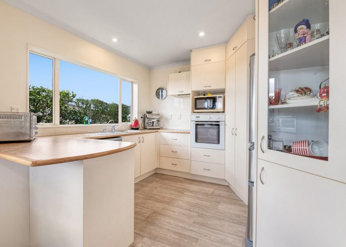  at 16 Elan Place, Stanmore Bay, Whangaparaoa