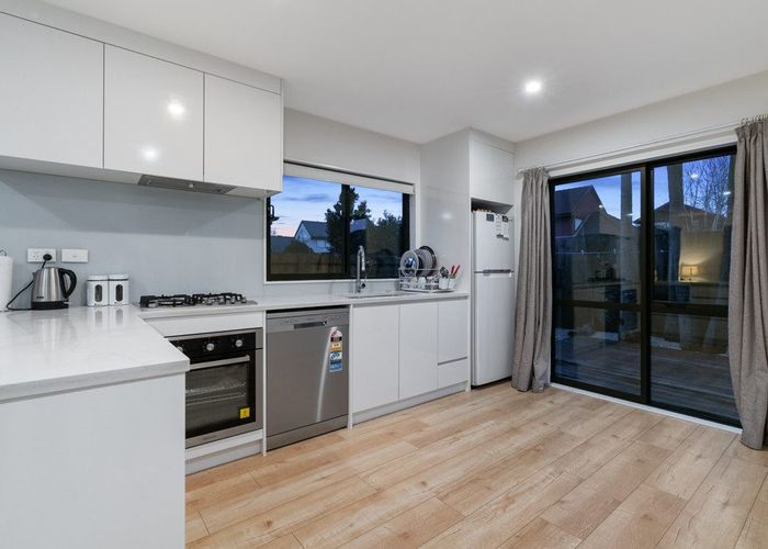  at 160D Hill Road, Manurewa, Auckland