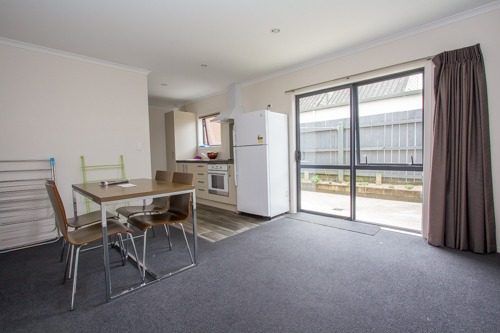  at 2/3 Liverpool Street, Hamilton Central, Hamilton