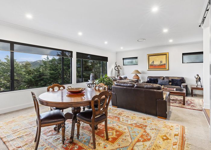  at 27 Satara Crescent, Khandallah, Wellington