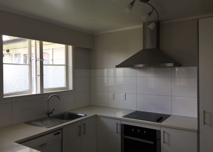  at 2/15 Kent Road, Manurewa, Auckland