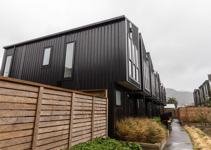 at 4/24 Fitzherbert Road, Wainuiomata, Lower Hutt, Wellington