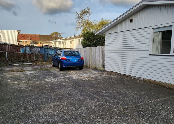  at 11 Ellen Avenue, Hillcrest, North Shore City, Auckland