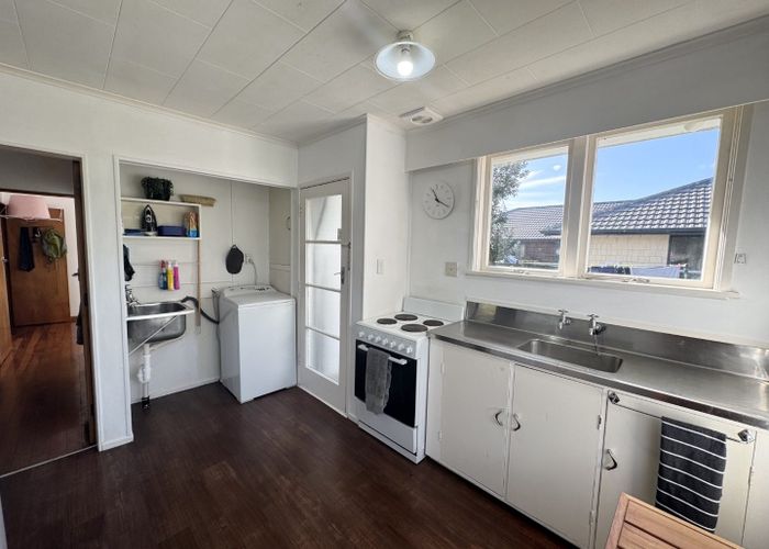  at 2/47a Shakespeare Avenue, Trentham, Upper Hutt, Wellington