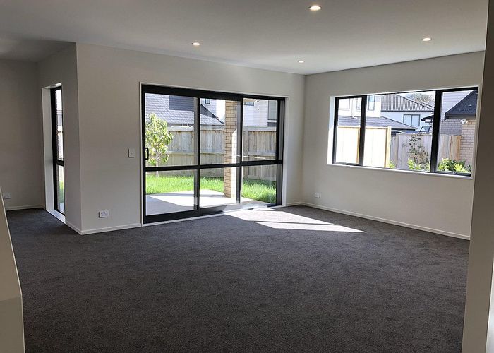  at 112b Gracechurch Drive, Flat Bush, Manukau City, Auckland