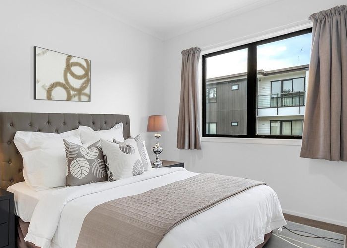  at 19/11 Carlos Drive, Flat Bush, Manukau City, Auckland