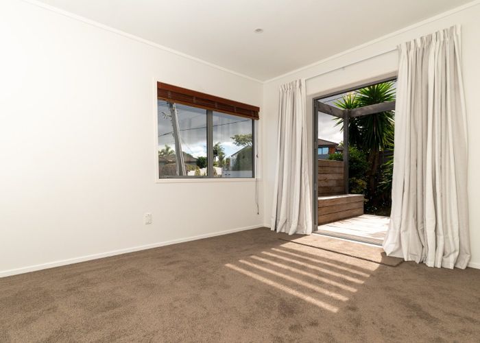  at 1 Seaview Road, Glenfield, Auckland