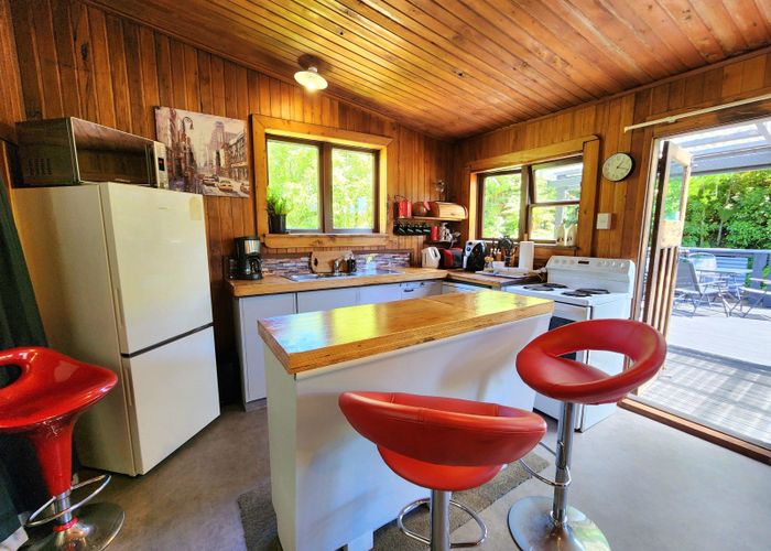  at 28 Ross Street, Dunollie, Grey, West Coast