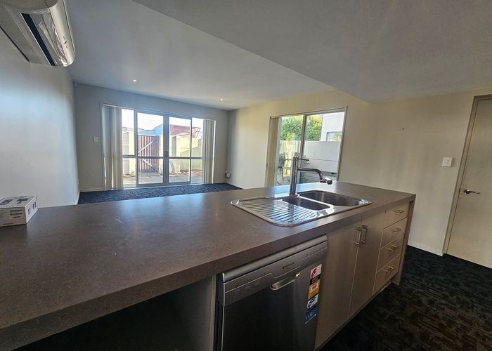  at 140J Sherborne Street, St. Albans, Christchurch City, Canterbury