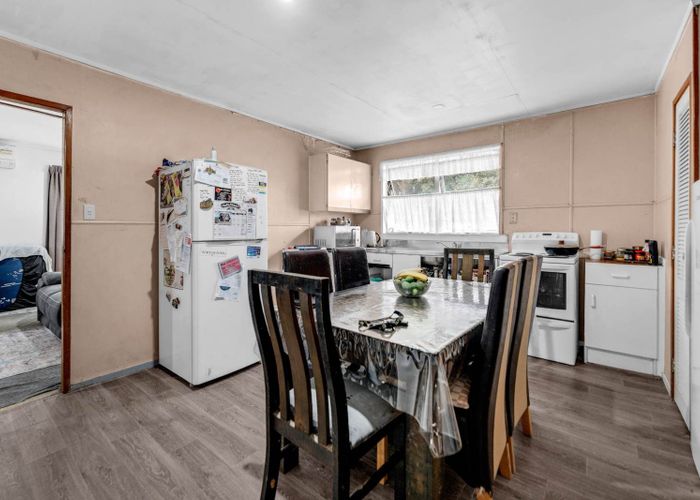  at 84 Ferndown Avenue, Papatoetoe, Auckland