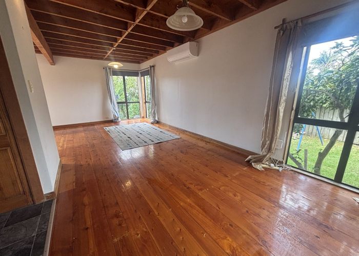  at 2/1 Gloria Ave , Te Atatu Peninsula, Waitakere City, Auckland