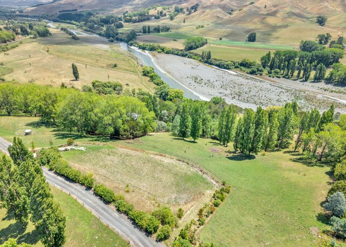  at 2/493 Kahuranaki Road, Havelock North, Hastings, Hawke's Bay