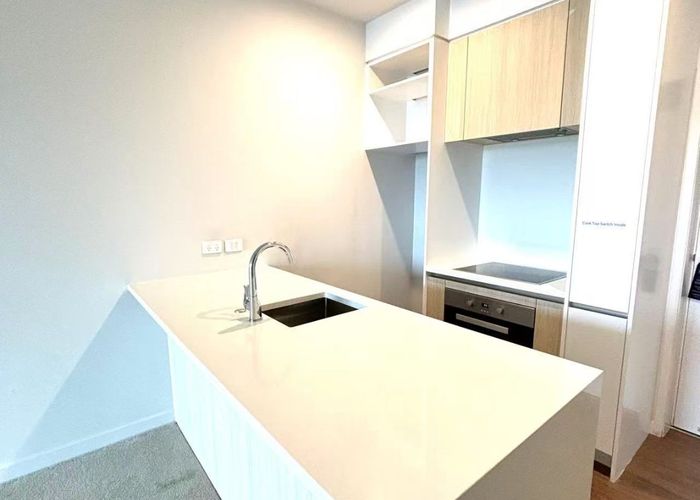  at 302/14 Edgerley Avenue, Newmarket, Auckland City, Auckland