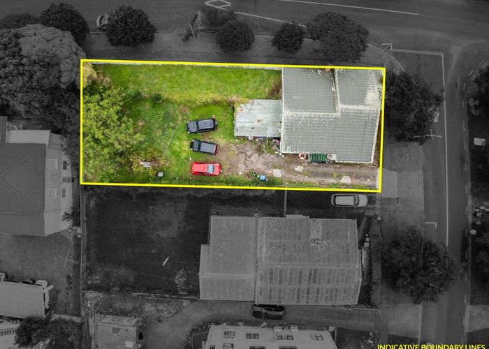  at 30 Grove Road, Sandringham, Auckland