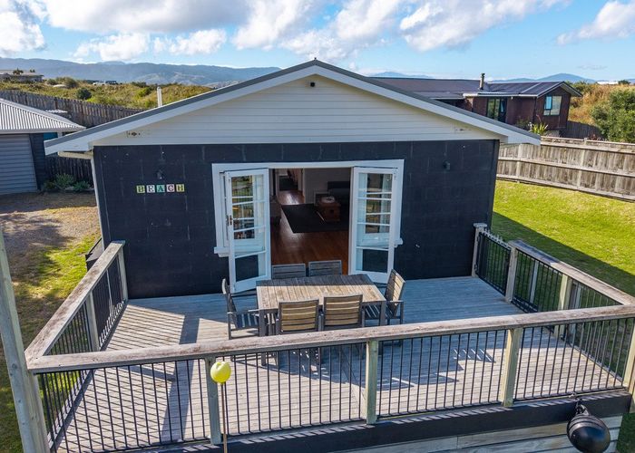  at 60 Sarah Street, Waikawa Beach, Horowhenua, Manawatu / Whanganui