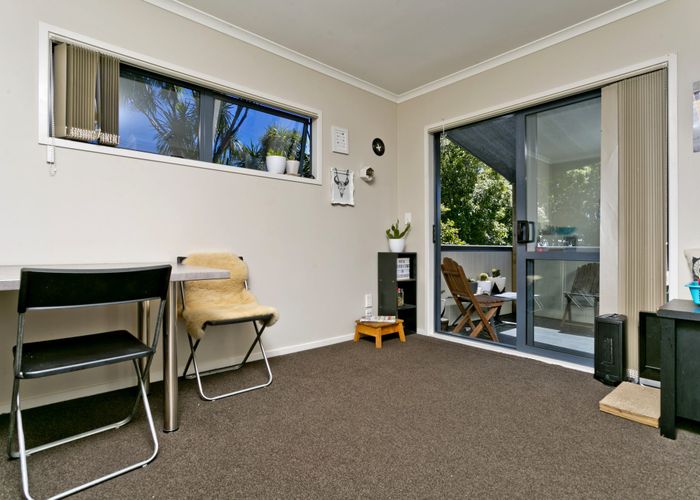  at 1/48 Tauhinu Road, Greenhithe, North Shore City, Auckland