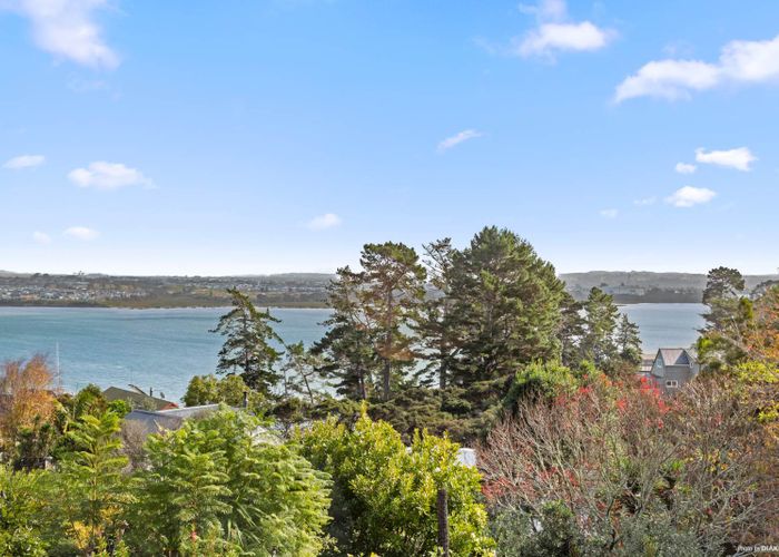  at 1/43 Brigantine Drive, Beach Haven, Auckland