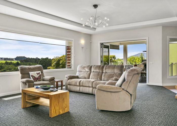  at 1/13 Scenic Heights, Acacia Bay, Taupō