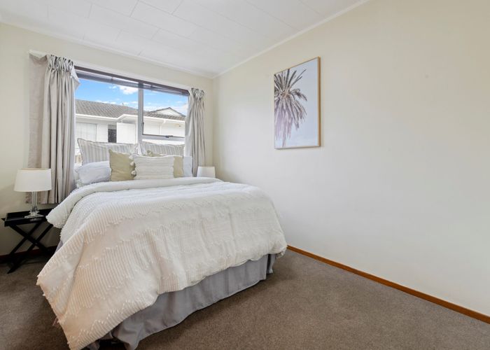  at 1/11 Charntay Avenue, Clover Park, Auckland