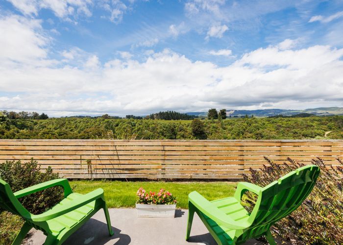  at 132 Johnstone Drive, Fitzherbert, Palmerston North, Manawatu / Whanganui