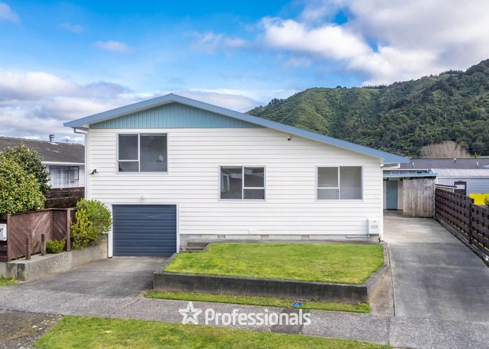  at 5 Camden Road, Totara Park, Upper Hutt