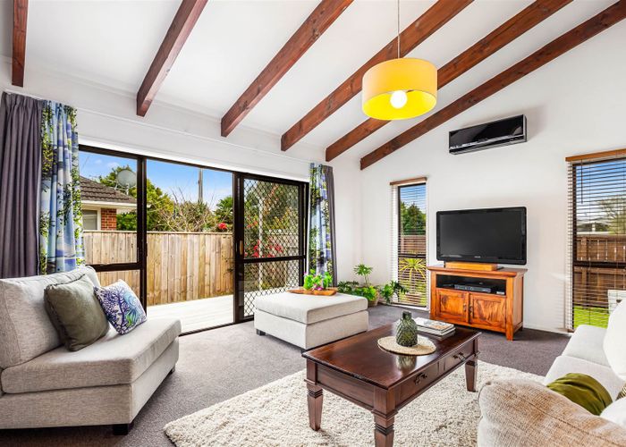  at 1/10 Hillcrest Avenue, Hillcrest, Auckland