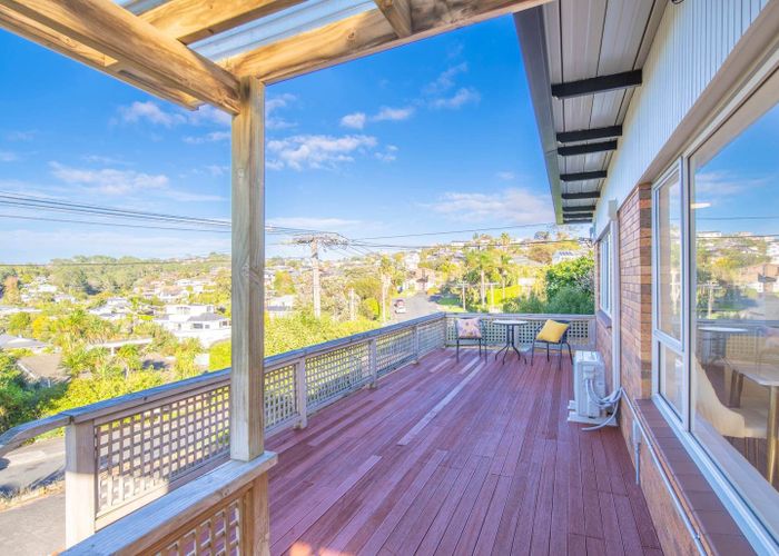  at 1/17 Jellicoe Road, Murrays Bay, North Shore City, Auckland