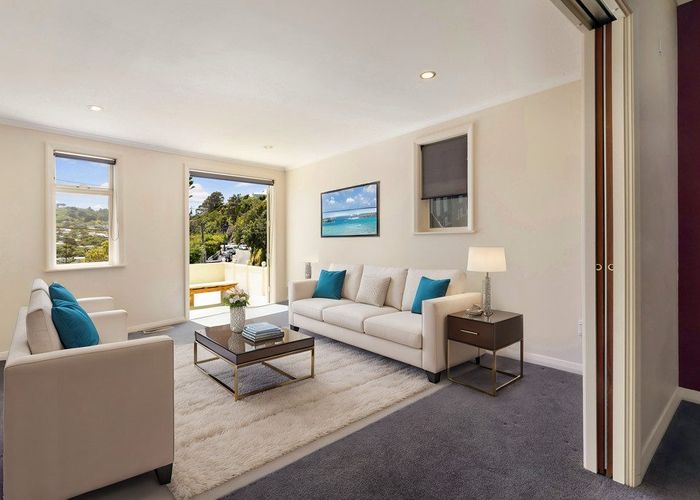  at 42 Raroa Road, Kelburn, Wellington