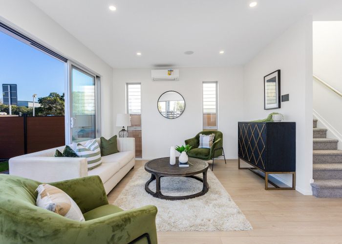  at 7 Sunrise Avenue, Mairangi Bay, North Shore City, Auckland