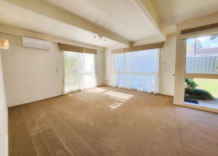  at 2/1 Corrella Road, Belmont, North Shore City, Auckland