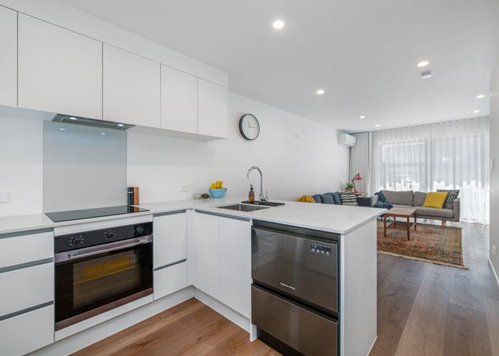  at 4 Jabuka Street, Glen Eden, Waitakere City, Auckland