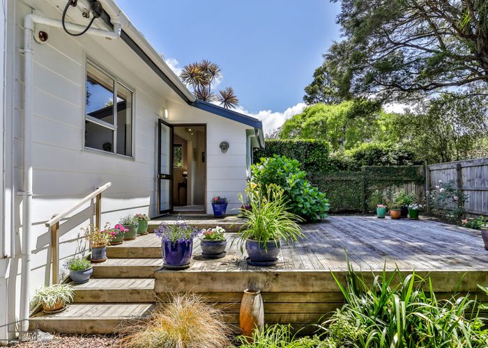  at 561 South Titirangi Road, Titirangi, Auckland