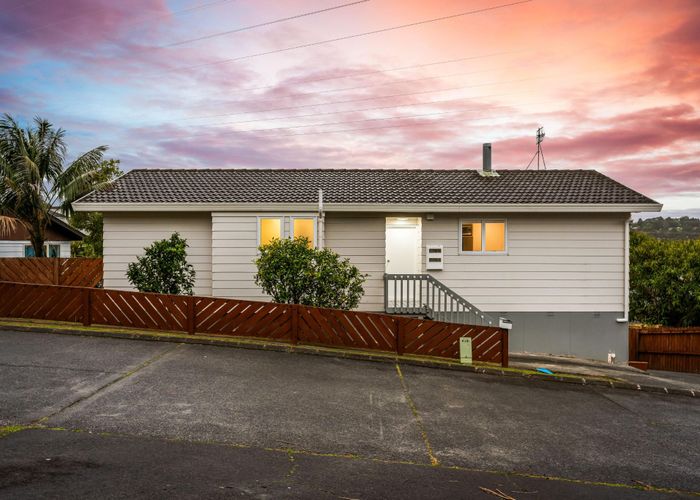  at 24 Halloran Place, Massey, Waitakere City, Auckland