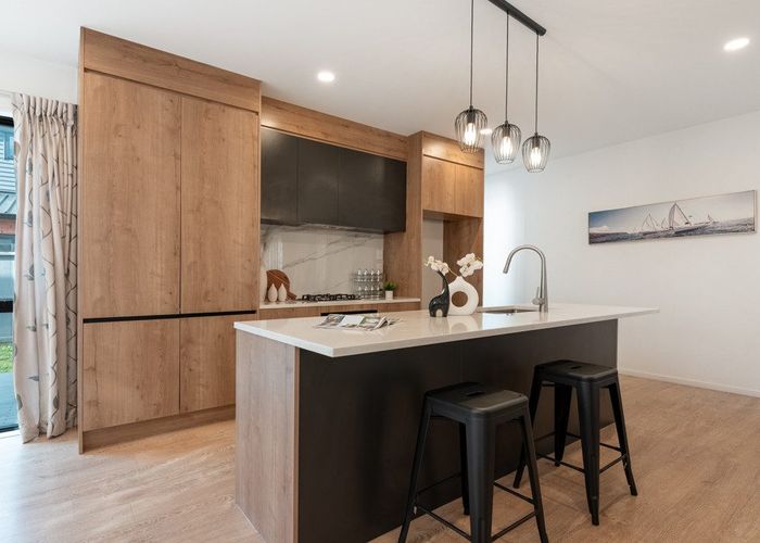  at 718B Massey Road, Mangere, Manukau City, Auckland