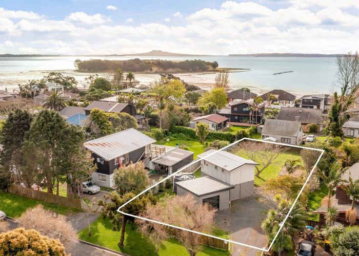  at 6 First View Avenue, Beachlands, Auckland