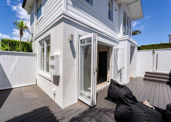  at 87 Princes Street, Northcote Point, Auckland