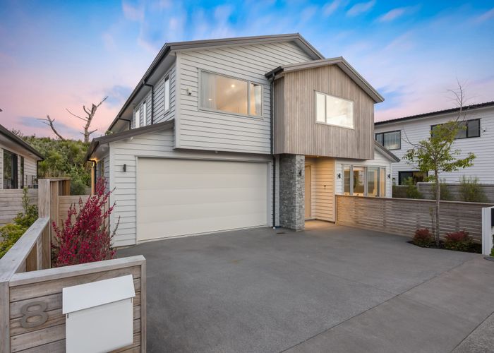  at 8 Kina Place, Long Bay, Auckland