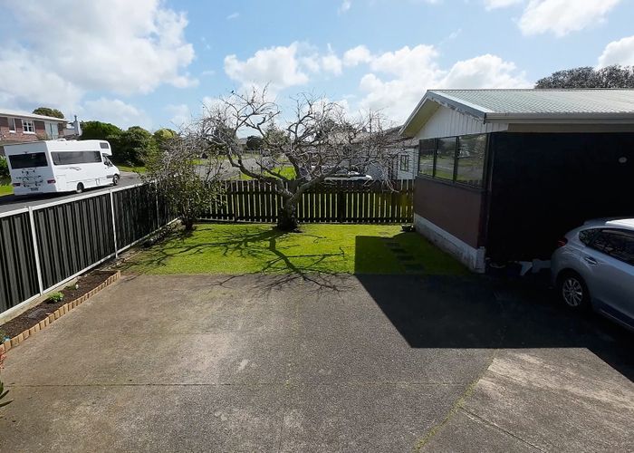  at 5 Montmere Avenue, Te Atatu Peninsula, Auckland