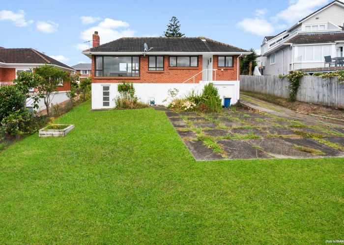  at 105 Sylvan Avenue, Northcote, Auckland