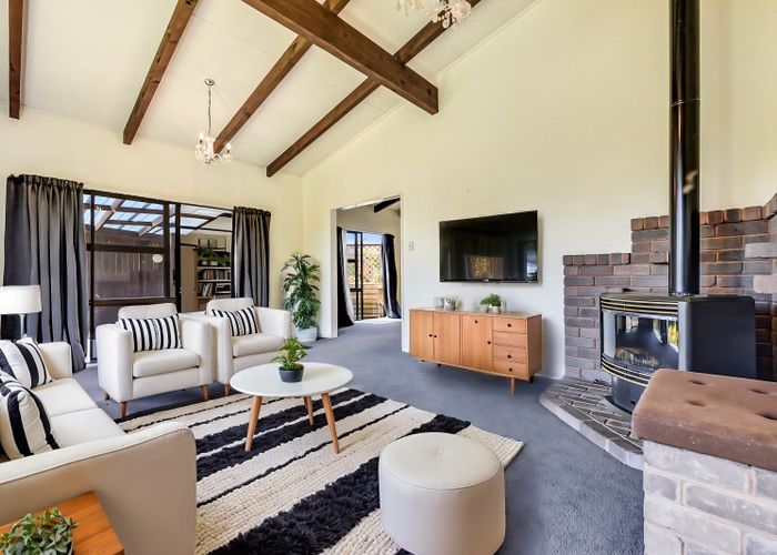 at 5 Deborah Place, Dinsdale, Hamilton