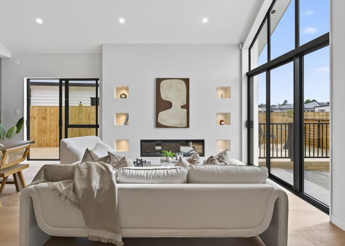  at 6 Tuwai Crescent, Opaheke, Papakura, Auckland